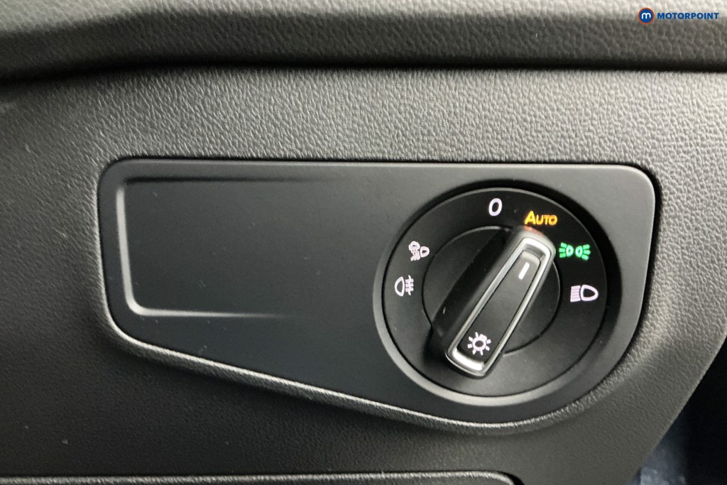 Volkswagen Tiguan R-Line Automatic Petrol SUV - Stock Number (1601001) - 28th supplementary image