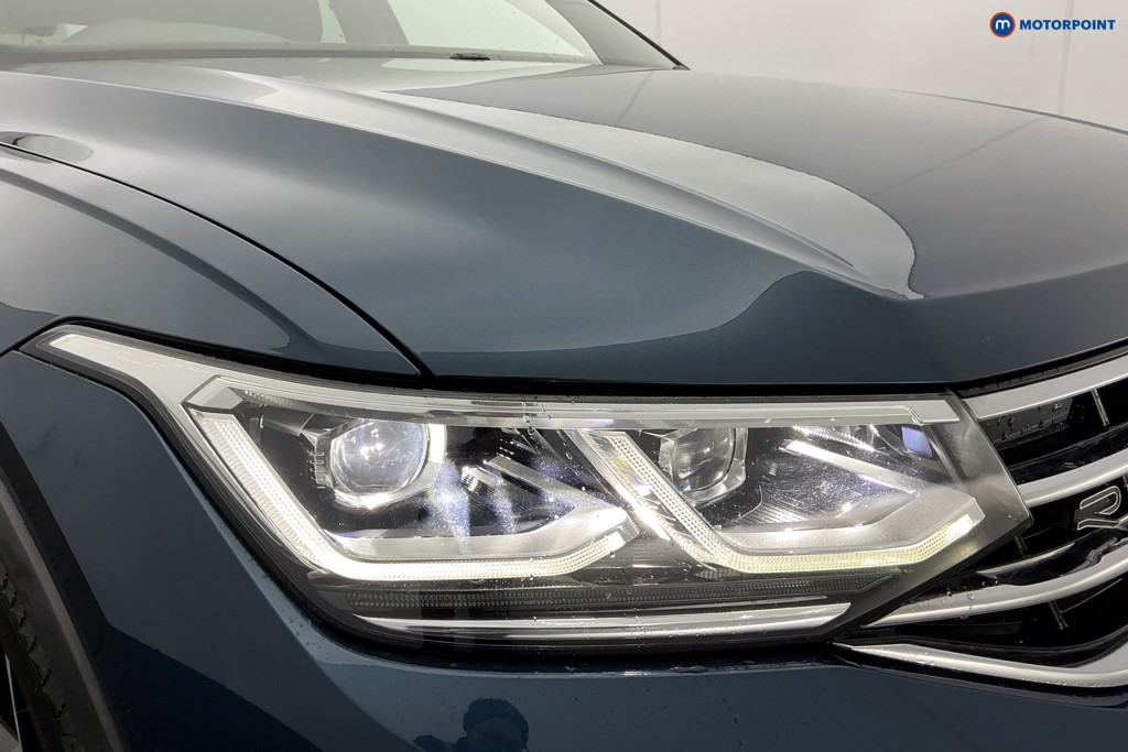 Volkswagen Tiguan R-Line Automatic Petrol SUV - Stock Number (1601001) - 36th supplementary image