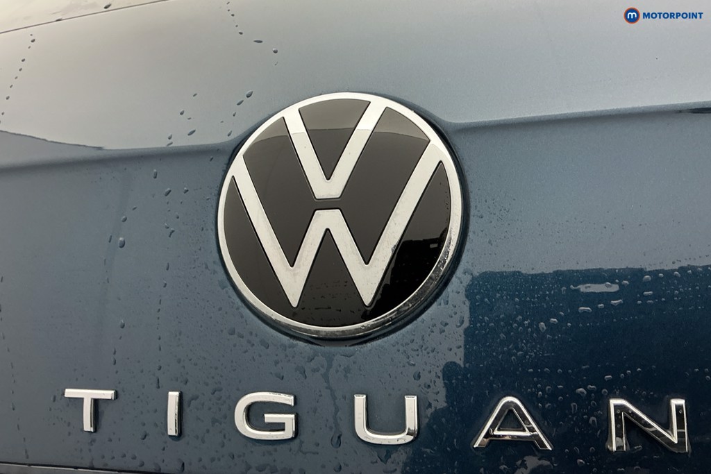 Volkswagen Tiguan R-Line Automatic Petrol SUV - Stock Number (1601001) - 41st supplementary image