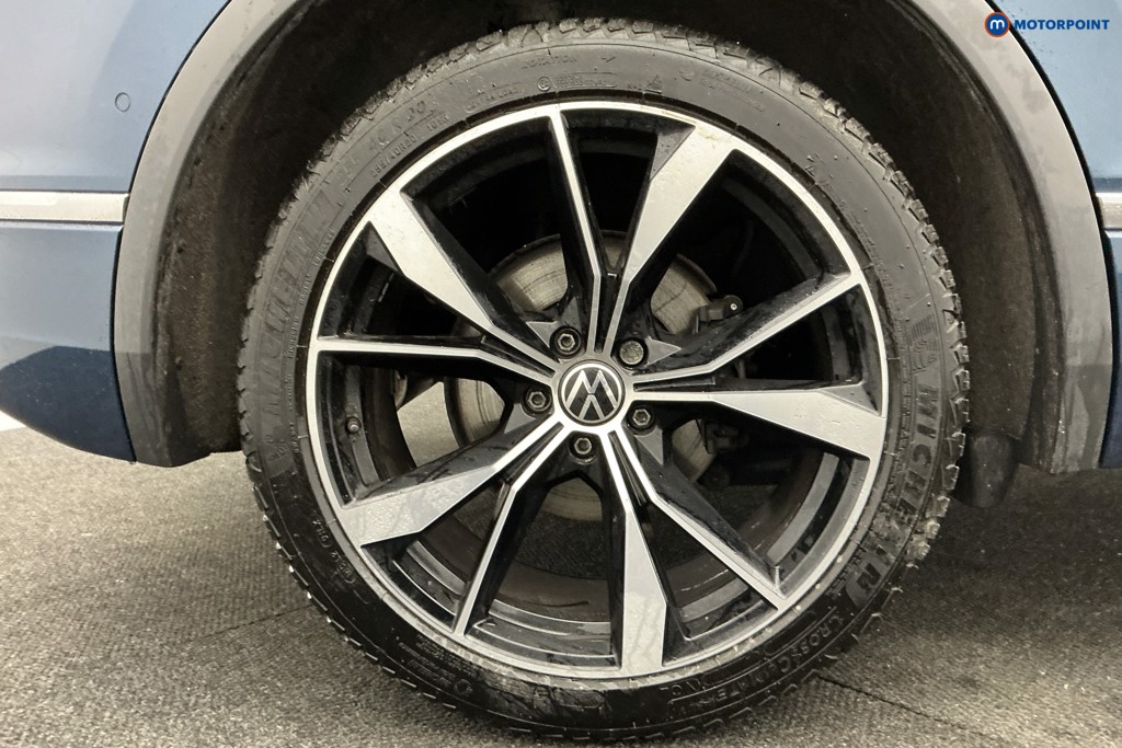 Volkswagen Tiguan R-Line Automatic Petrol SUV - Stock Number (1601001) - 44th supplementary image