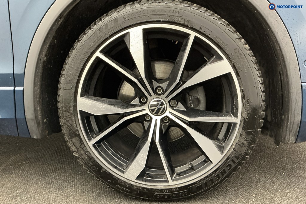 Volkswagen Tiguan R-Line Automatic Petrol SUV - Stock Number (1601001) - 45th supplementary image