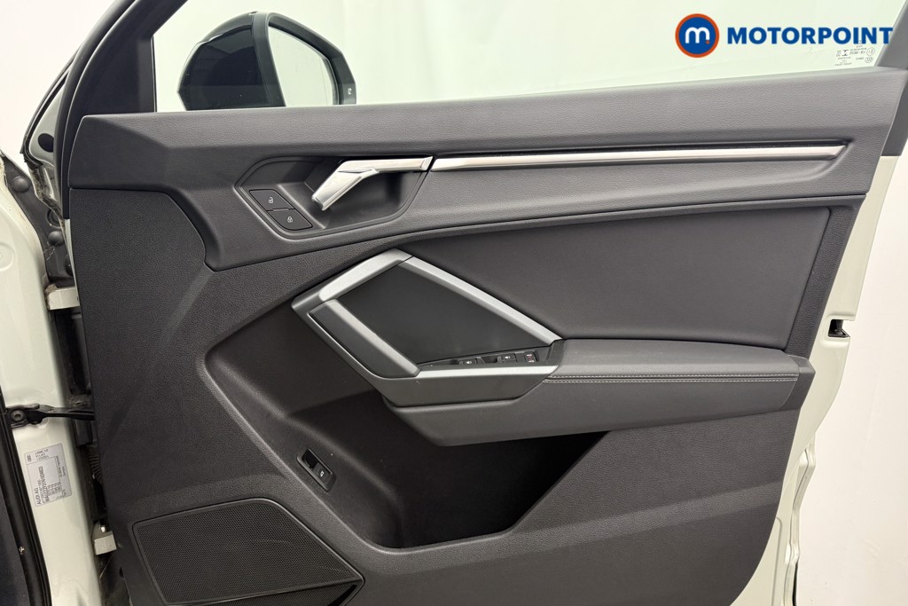 Audi Q3 Black Edition Automatic Petrol SUV - Stock Number (1601092) - 18th supplementary image