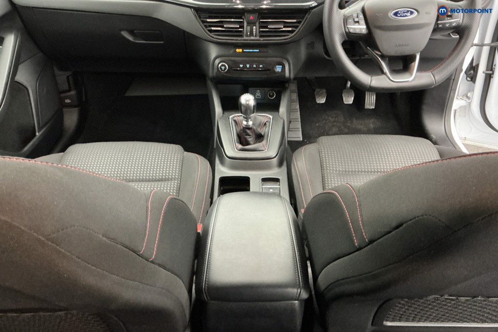 Ford Focus St-Line Edition Manual Petrol Hatchback - Stock Number (1602641) - 11th supplementary image