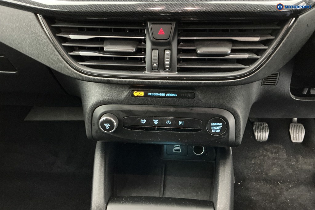 Ford Focus St-Line Edition Manual Petrol Hatchback - Stock Number (1602641) - 16th supplementary image