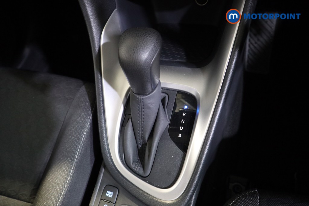 Toyota Yaris Icon Automatic Petrol-Electric Hybrid Hatchback - Stock Number (1605504) - 9th supplementary image