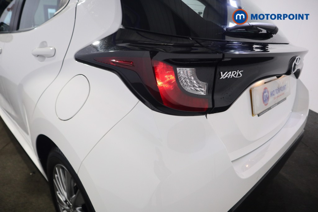 Toyota Yaris Icon Automatic Petrol-Electric Hybrid Hatchback - Stock Number (1605504) - 23rd supplementary image