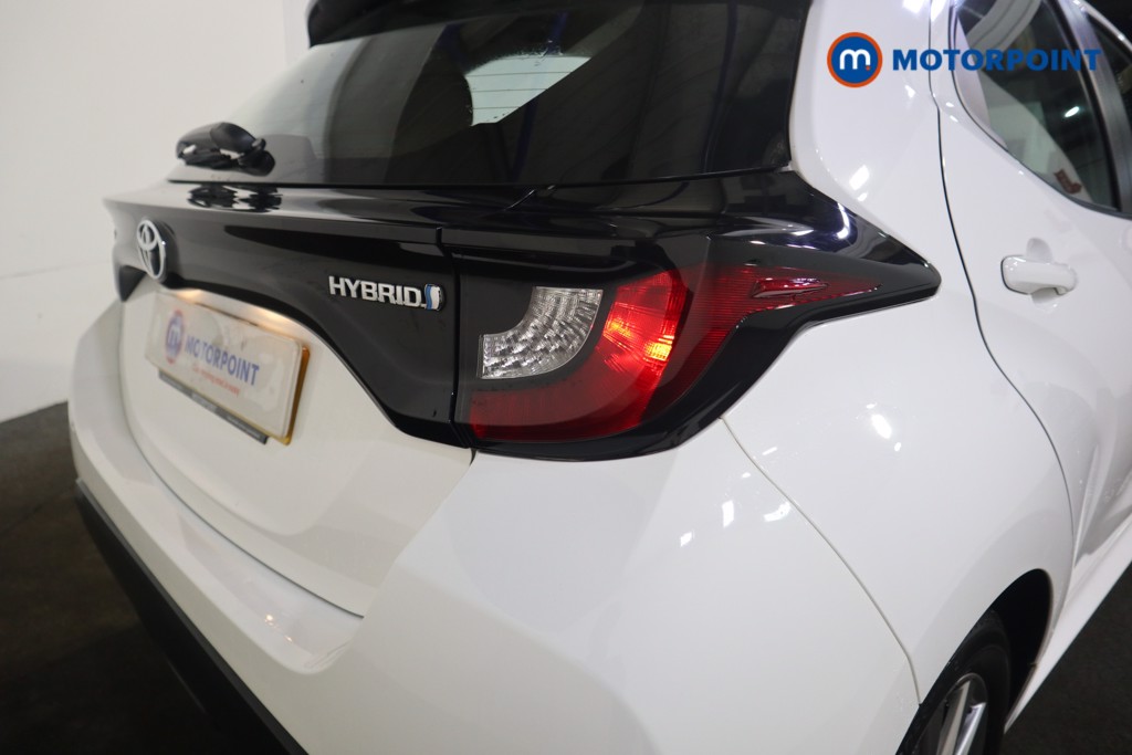 Toyota Yaris Icon Automatic Petrol-Electric Hybrid Hatchback - Stock Number (1605504) - 24th supplementary image