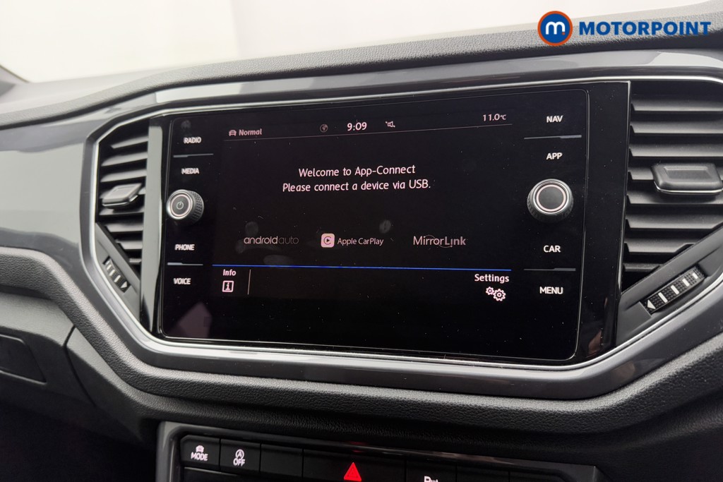 Volkswagen T-Roc R-Line Automatic Petrol SUV - Stock Number (1605570) - 11th supplementary image