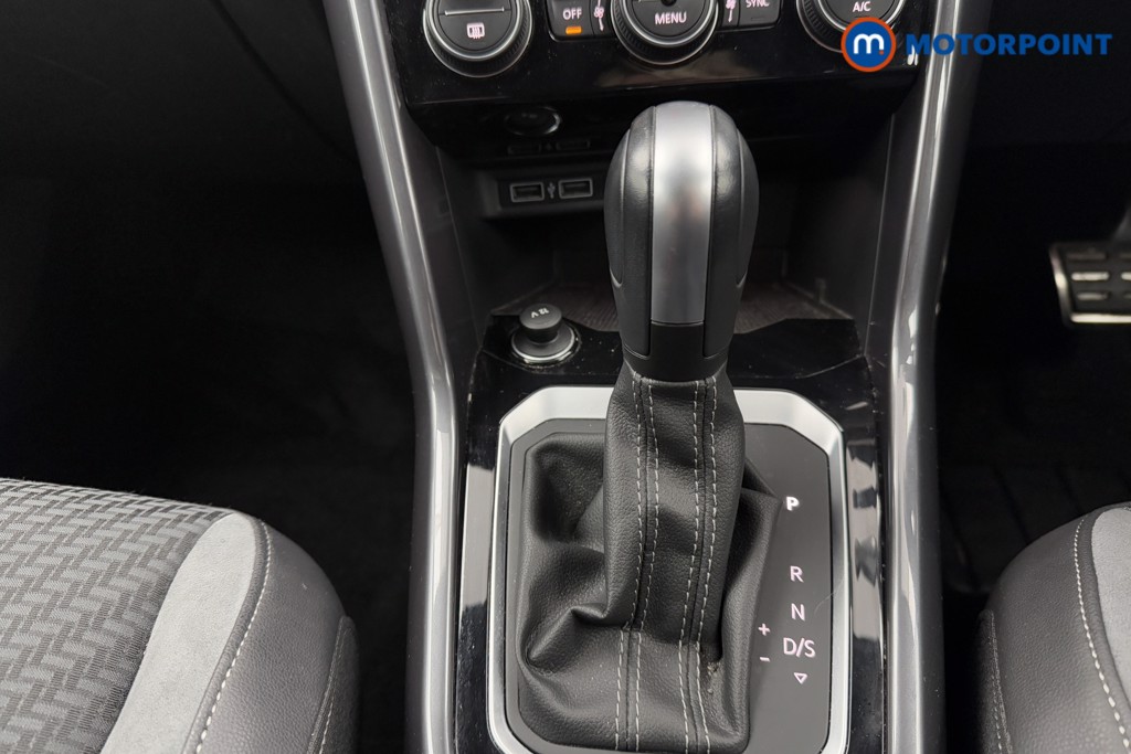 Volkswagen T-Roc R-Line Automatic Petrol SUV - Stock Number (1605570) - 15th supplementary image