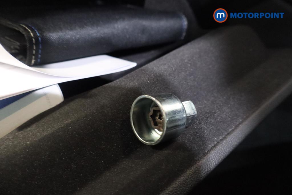 BMW 3 Series Sport Automatic Petrol Plug-In Hybrid Saloon - Stock Number (1605590) - 13th supplementary image