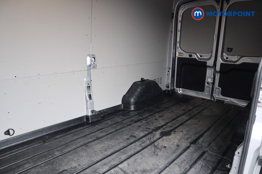 Ford Transit Limited Automatic Diesel Medium Roof Van - Stock Number (1605812) - 16th supplementary image