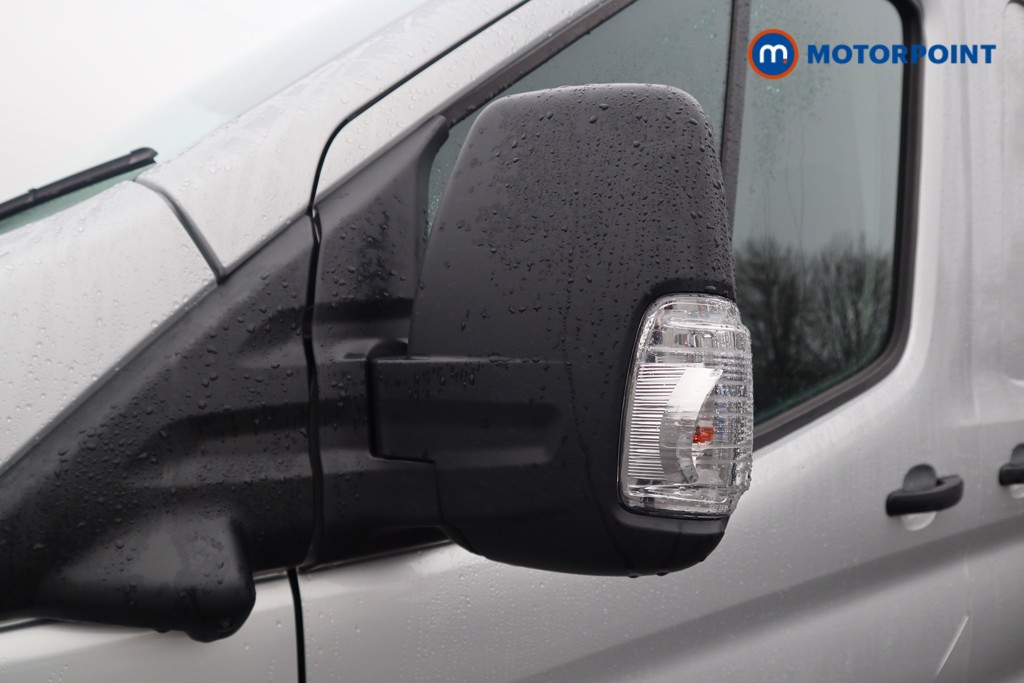 Ford Transit Limited Automatic Diesel Medium Roof Van - Stock Number (1605812) - 27th supplementary image