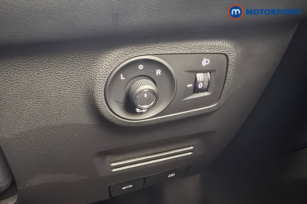 Mg Motor Uk ZS Exclusive Manual Petrol SUV - Stock Number (1606148) - 8th supplementary image