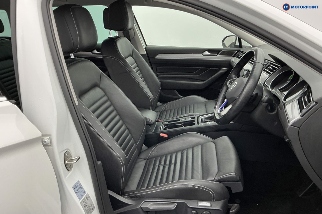 Volkswagen Passat GTE Automatic Petrol Plug-In Hybrid Estate - Stock Number (1607216) - 5th supplementary image
