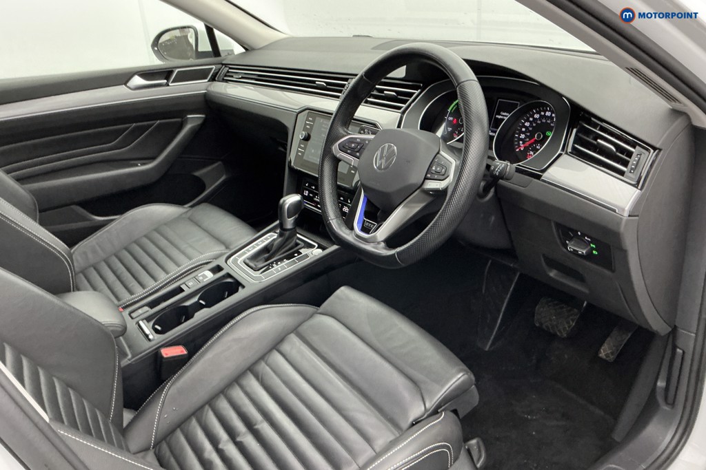 Volkswagen Passat GTE Automatic Petrol Plug-In Hybrid Estate - Stock Number (1607216) - 7th supplementary image