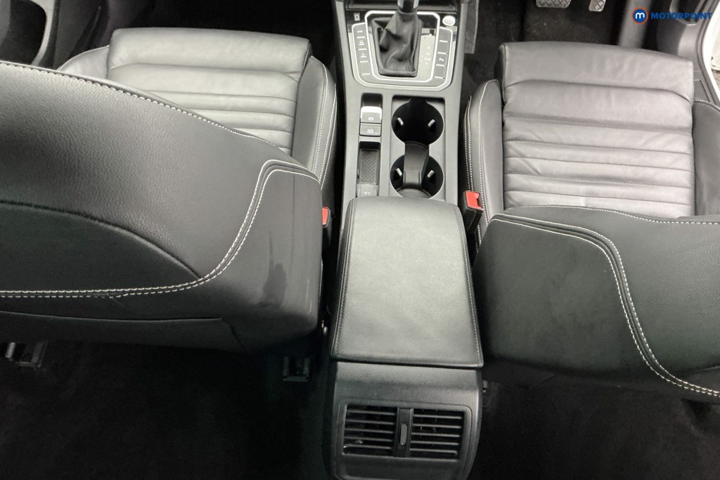 Volkswagen Passat GTE Automatic Petrol Plug-In Hybrid Estate - Stock Number (1607216) - 10th supplementary image