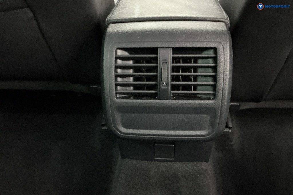 Volkswagen Passat GTE Automatic Petrol Plug-In Hybrid Estate - Stock Number (1607216) - 13th supplementary image