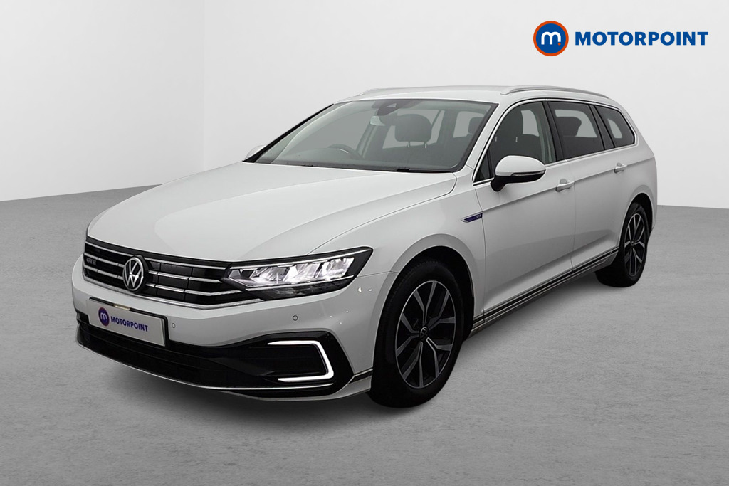 Volkswagen Passat GTE Automatic Petrol Plug-In Hybrid Estate - Stock Number (1607216) - Passenger side front corner