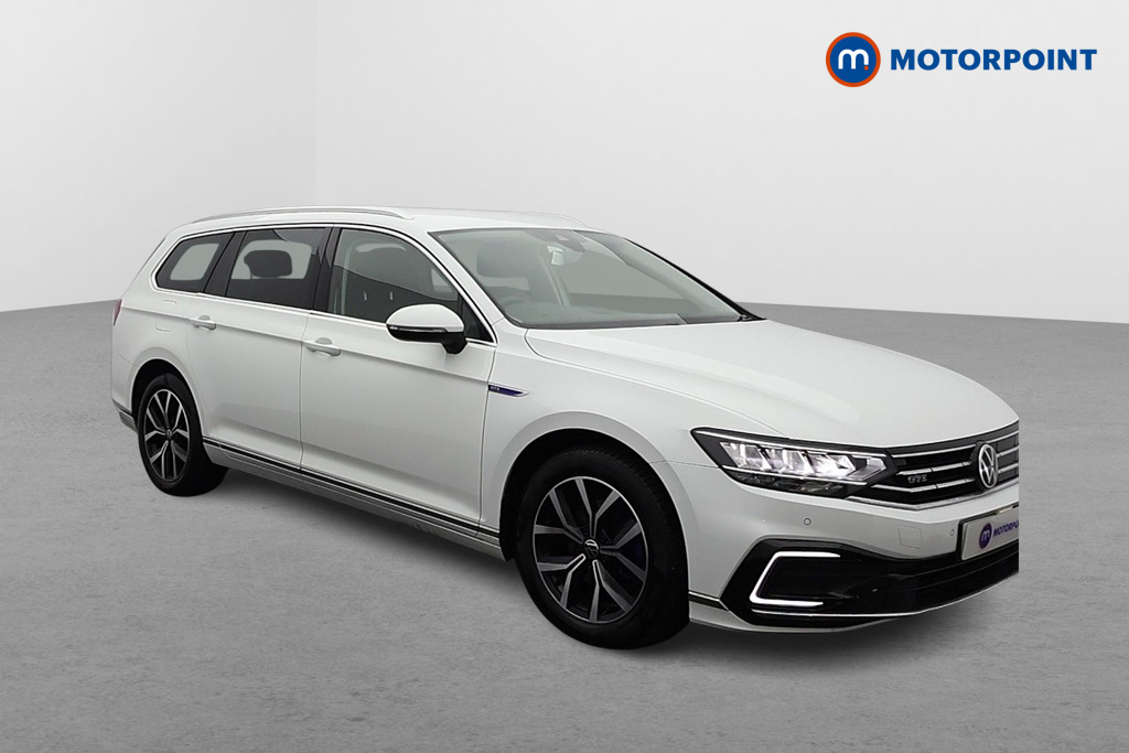 Volkswagen Passat GTE Automatic Petrol Plug-In Hybrid Estate - Stock Number (1607216) - Drivers side front corner