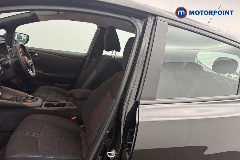 Nissan Leaf Acenta Automatic Electric Hatchback - Stock Number (1607240) - 2nd supplementary image