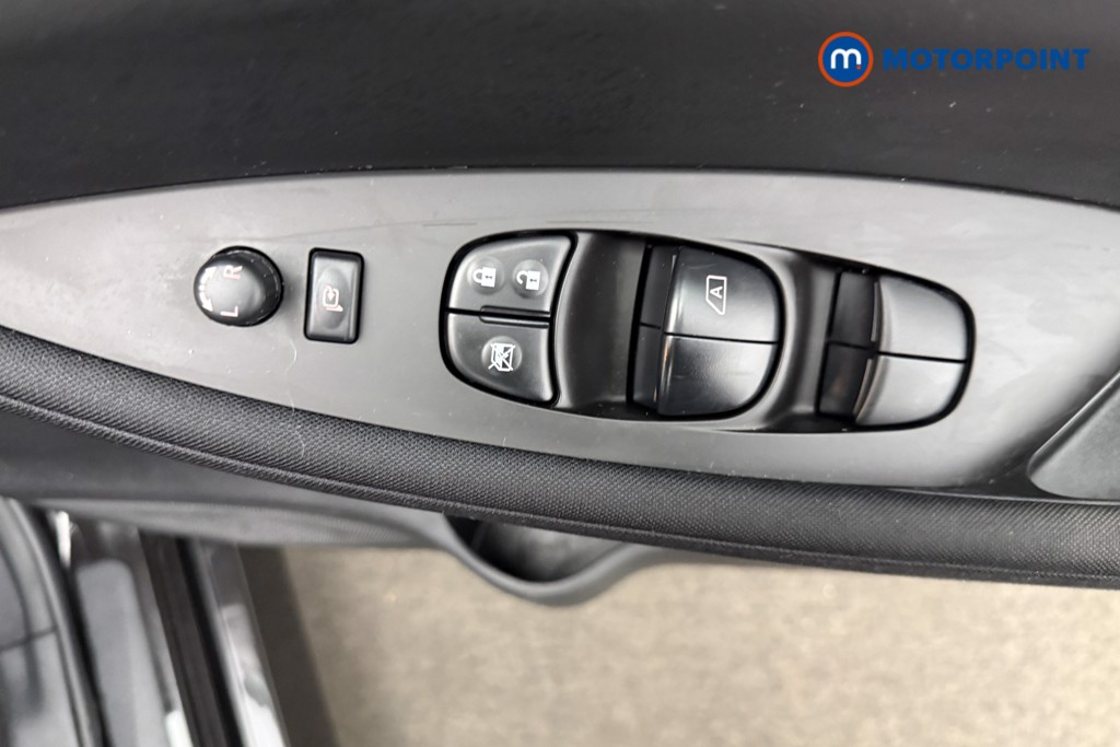 Nissan Leaf Acenta Automatic Electric Hatchback - Stock Number (1607240) - 20th supplementary image