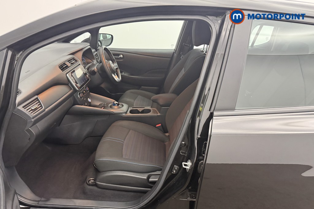 Nissan Leaf Acenta Automatic Electric Hatchback - Stock Number (1607240) - 1st supplementary image