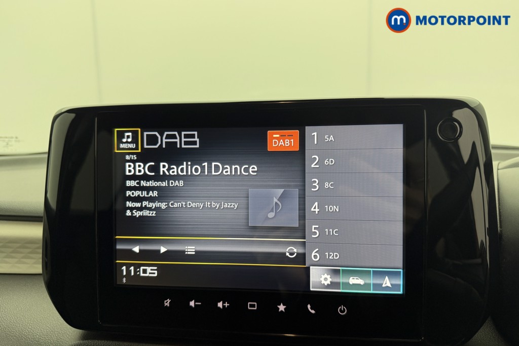 Suzuki Swift Motion Manual Petrol Hatchback - Stock Number (1607408) - 2nd supplementary image