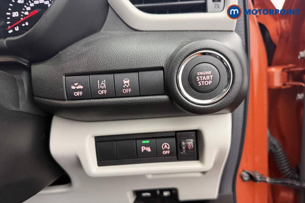 Suzuki Swift Motion Manual Petrol Hatchback - Stock Number (1607408) - 8th supplementary image