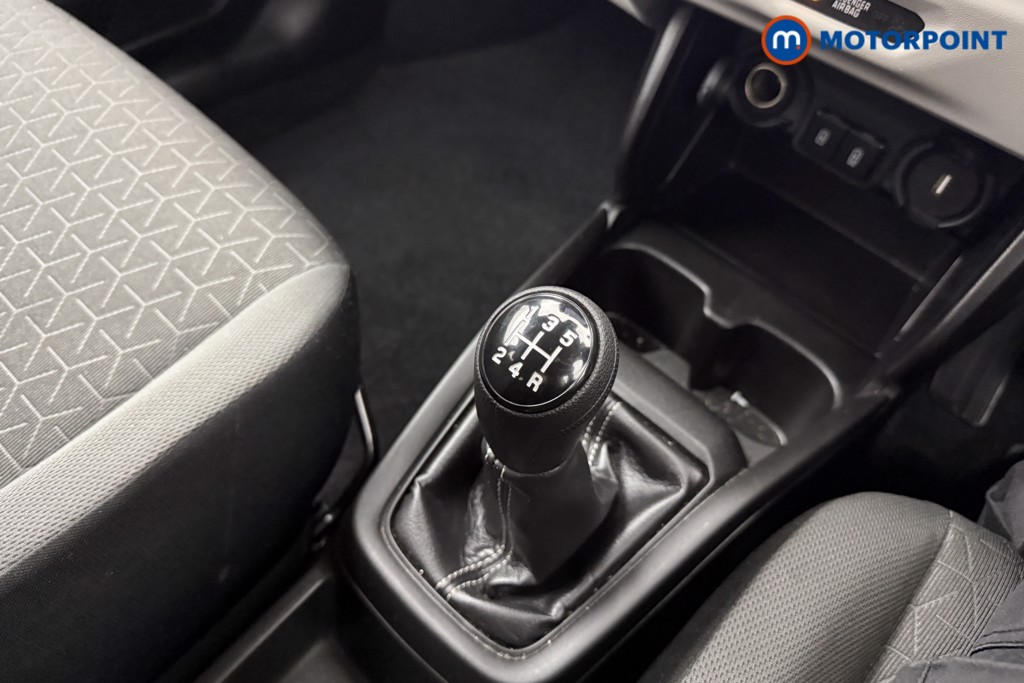 Suzuki Swift Motion Manual Petrol Hatchback - Stock Number (1607413) - 5th supplementary image