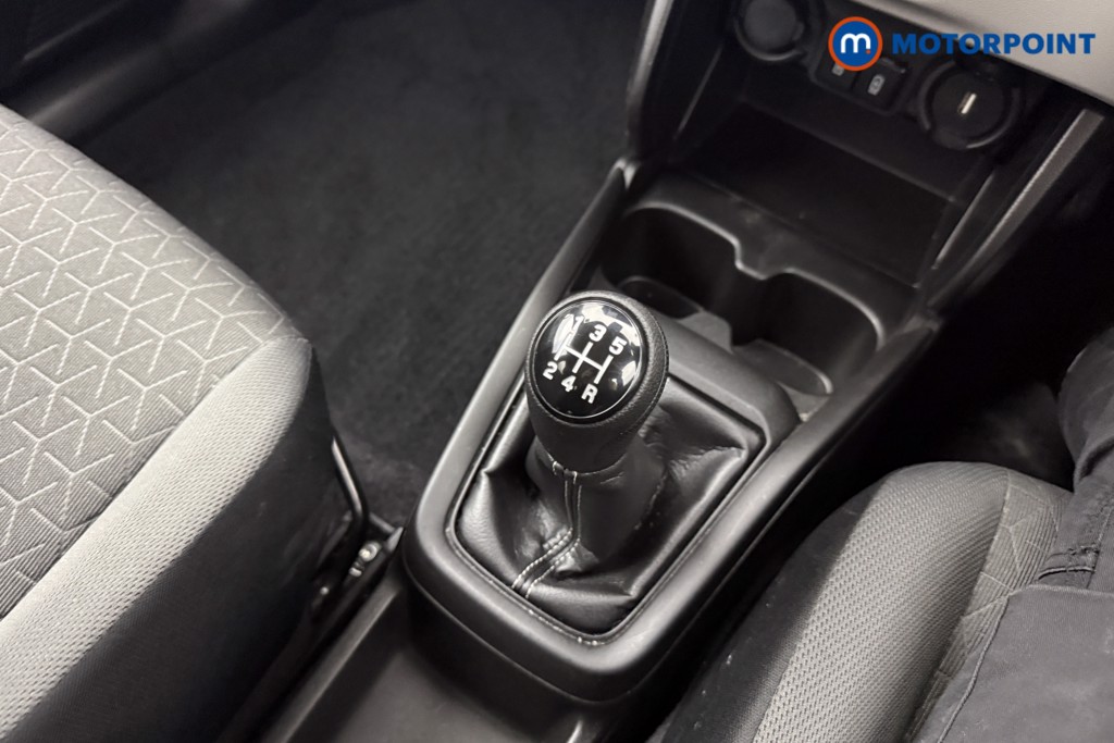 Suzuki Swift Motion Manual Petrol Hatchback - Stock Number (1607419) - 5th supplementary image