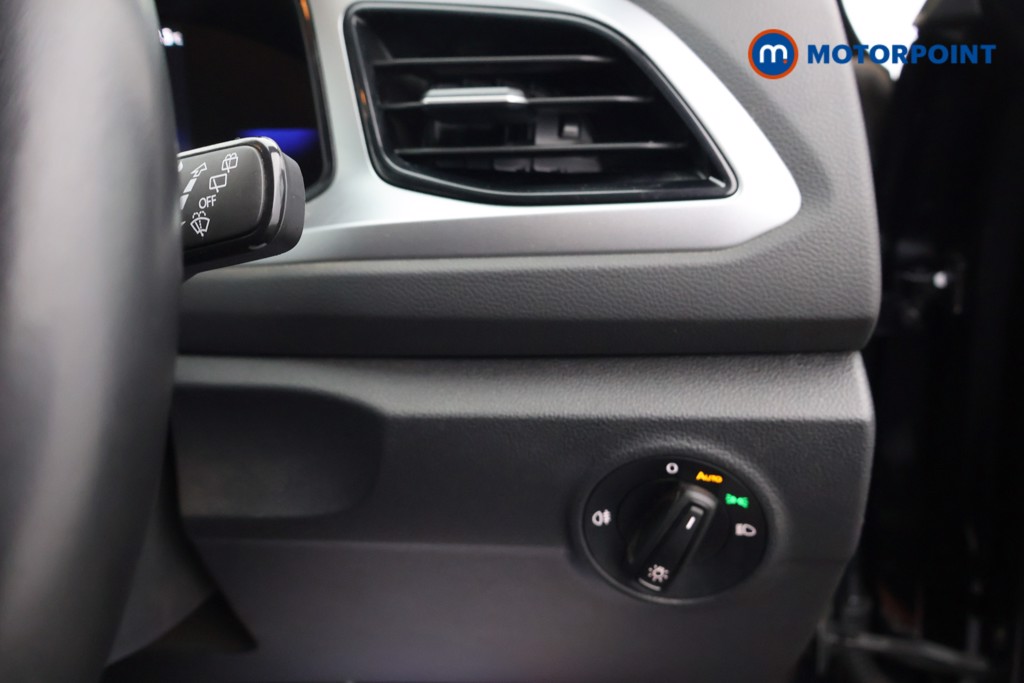 Volkswagen T-Roc Match Manual Petrol SUV - Stock Number (1607536) - 7th supplementary image