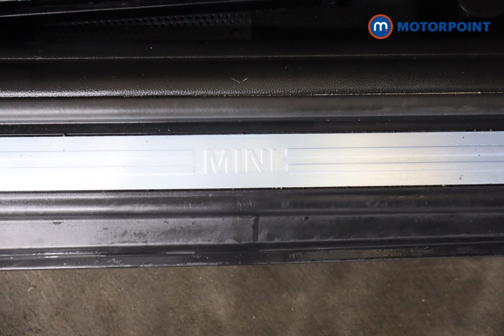 Mini Convertible Cooper Classic Manual Petrol Convertible - Stock Number (1607601) - 19th supplementary image