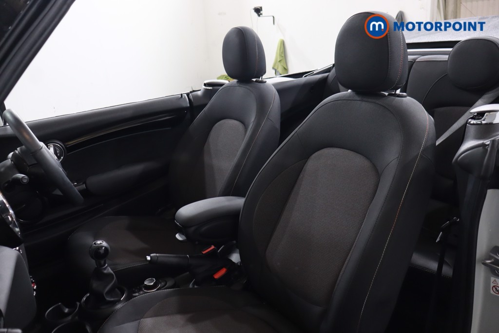 Mini Convertible Cooper Classic Manual Petrol Convertible - Stock Number (1607601) - 20th supplementary image