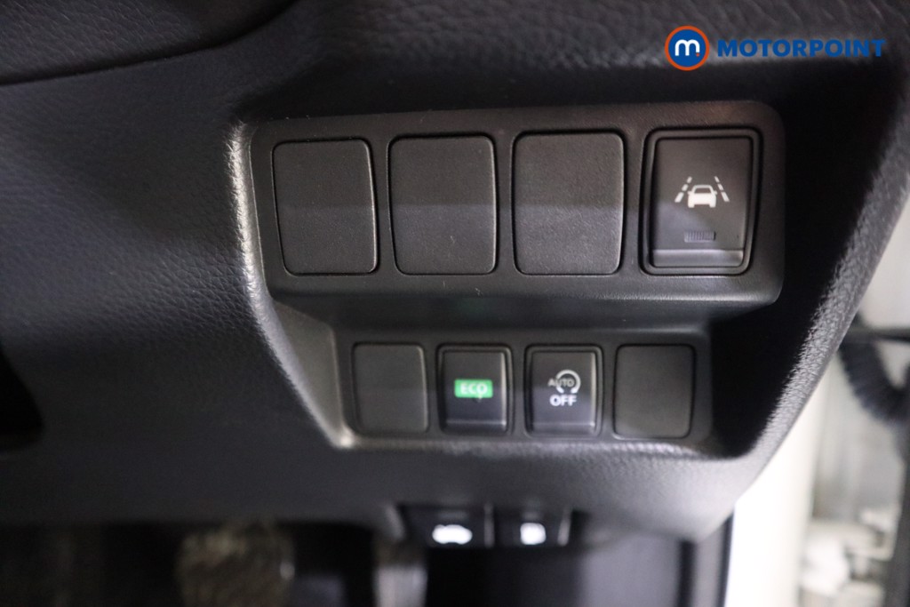 Nissan Qashqai Tekna Automatic Diesel SUV - Stock Number (1607658) - 12th supplementary image