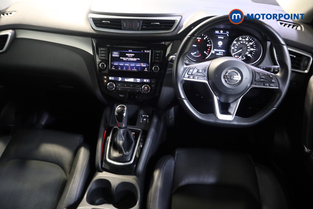 Nissan Qashqai Tekna Automatic Diesel SUV - Stock Number (1607658) - 1st supplementary image