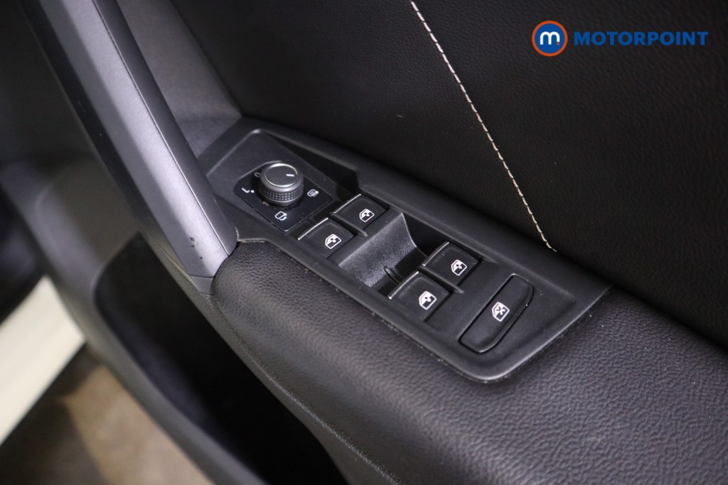 Volkswagen Tiguan R-Line Automatic Petrol SUV - Stock Number (1607665) - 14th supplementary image