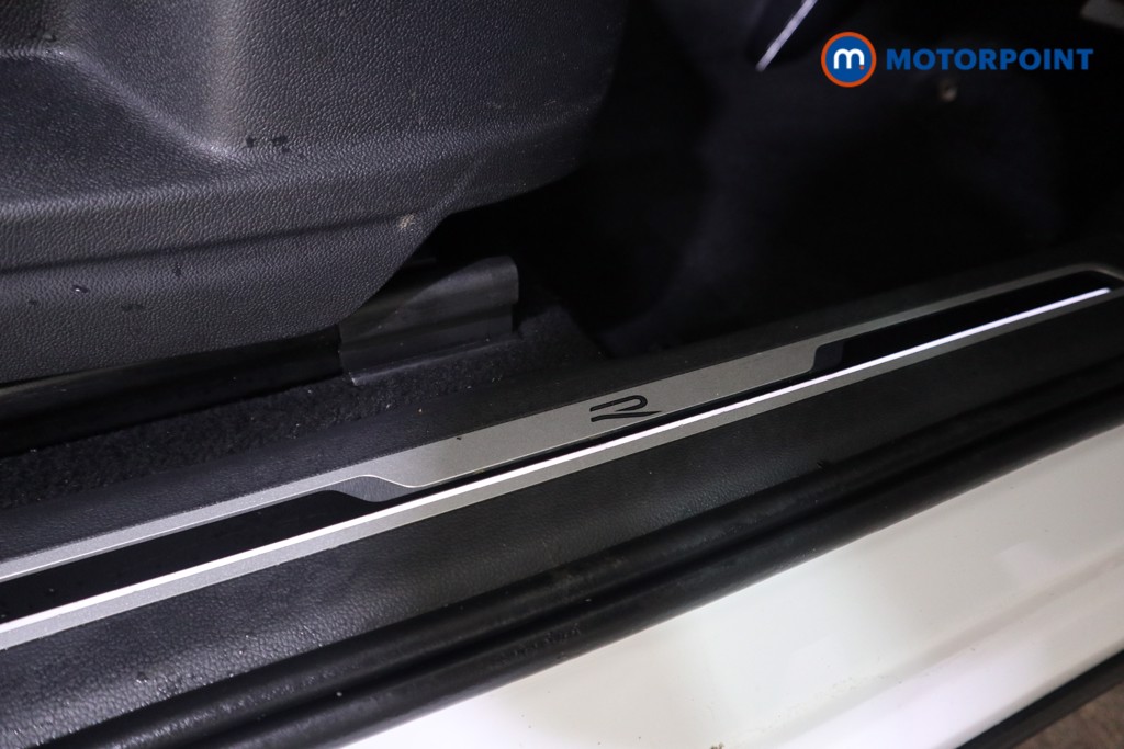 Volkswagen Tiguan R-Line Automatic Petrol SUV - Stock Number (1607665) - 15th supplementary image