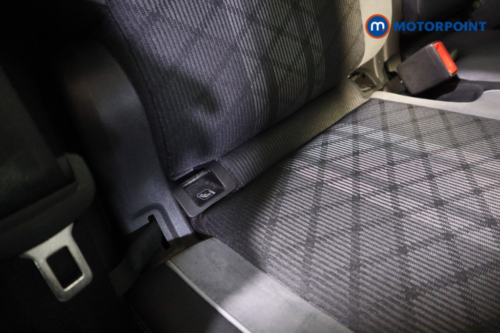 Volkswagen Tiguan R-Line Automatic Petrol SUV - Stock Number (1607665) - 19th supplementary image