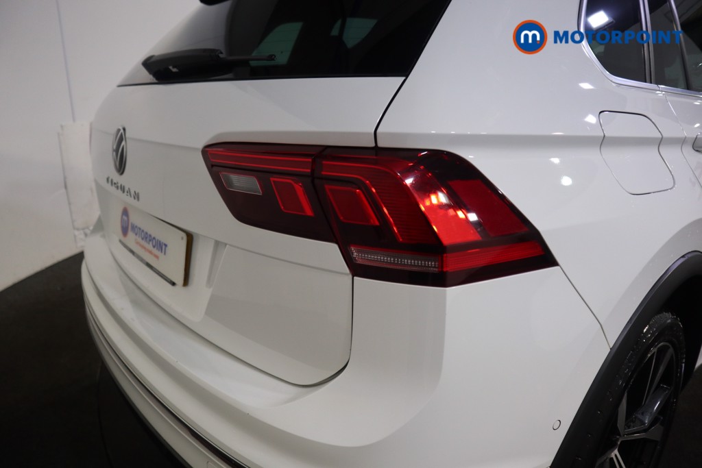 Volkswagen Tiguan R-Line Automatic Petrol SUV - Stock Number (1607665) - 29th supplementary image