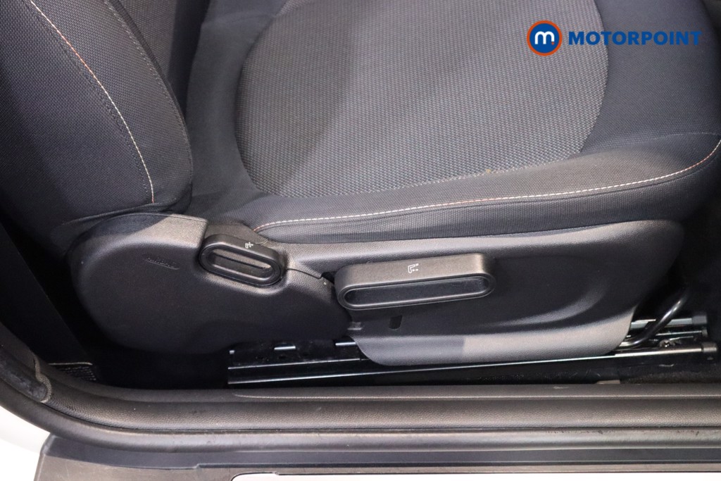 Mini Hatchback ONE Manual Petrol Hatchback - Stock Number (1607830) - 13th supplementary image