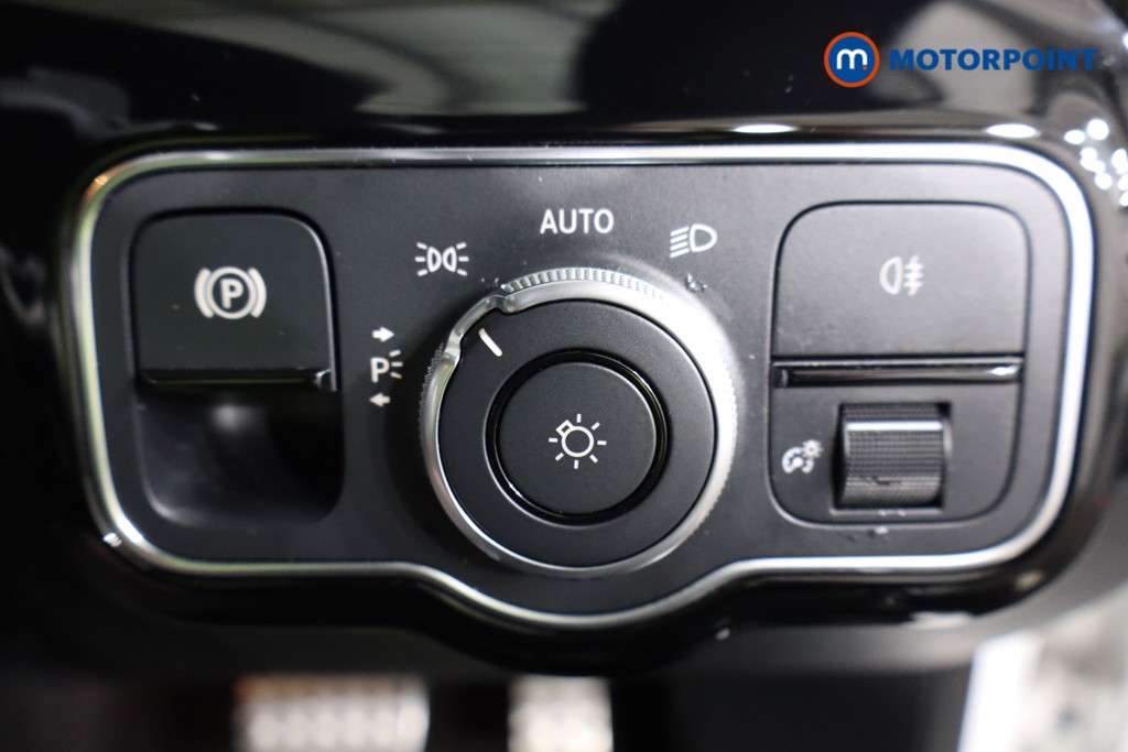 Mercedes-Benz CLA Amg Line Automatic Petrol Coupe - Stock Number (1608755) - 17th supplementary image