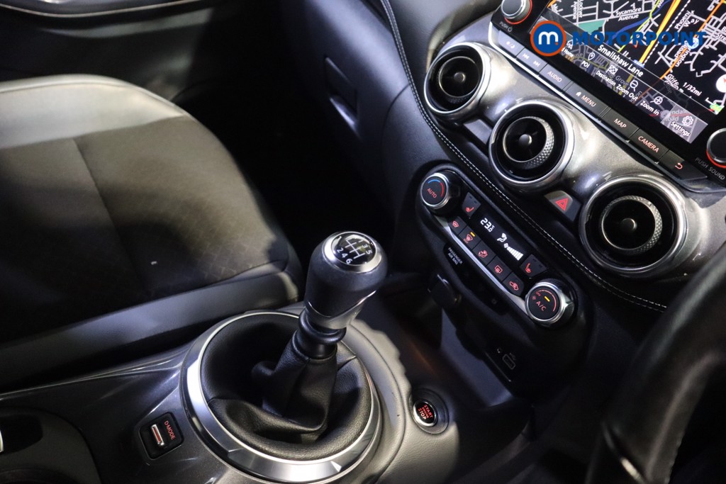 Nissan Juke N-Connecta Manual Petrol SUV - Stock Number (1608859) - 7th supplementary image