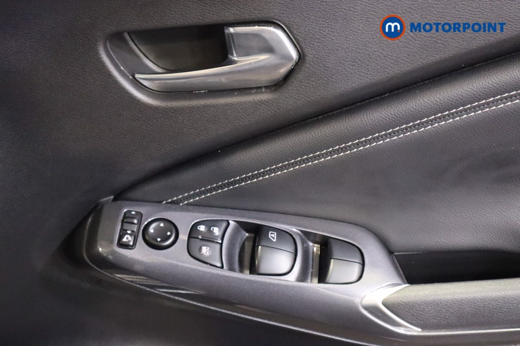 Nissan Juke N-Connecta Manual Petrol SUV - Stock Number (1608859) - 10th supplementary image