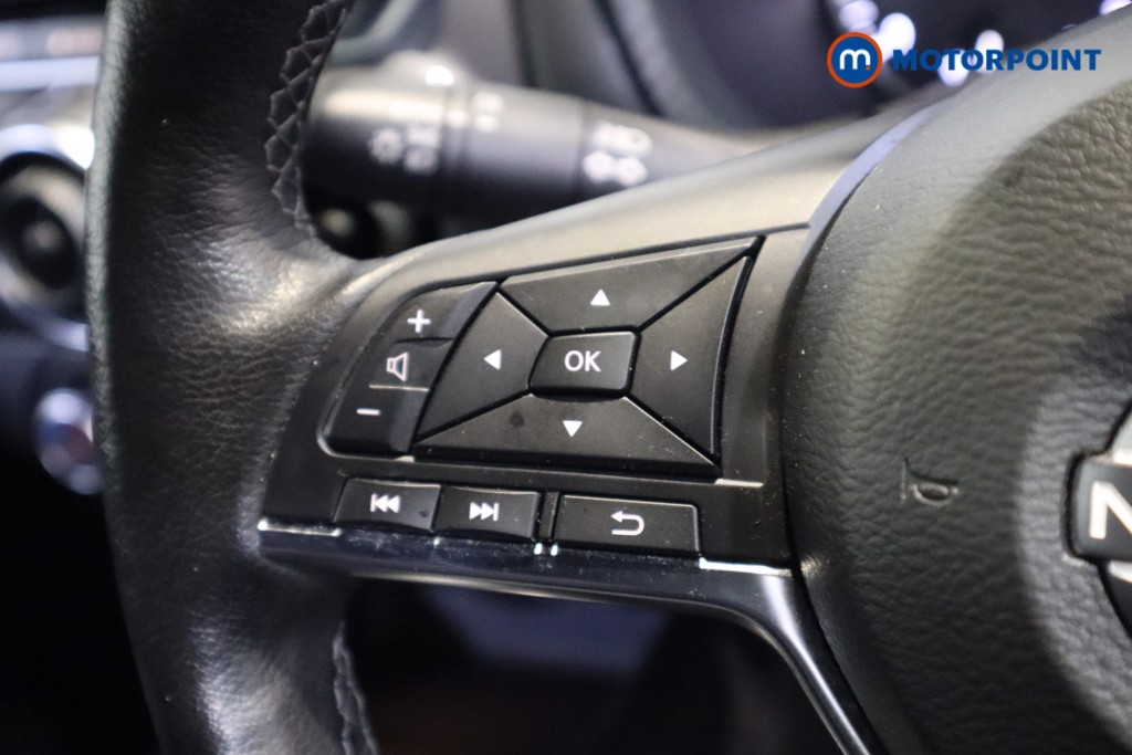 Nissan Juke N-Connecta Manual Petrol SUV - Stock Number (1608859) - 15th supplementary image