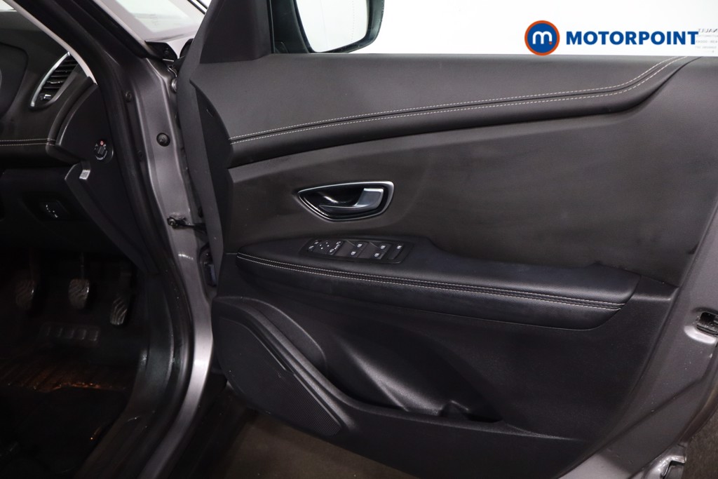 Renault Grand Scenic Signature Manual Petrol People Carrier - Stock Number (1608952) - 21st supplementary image