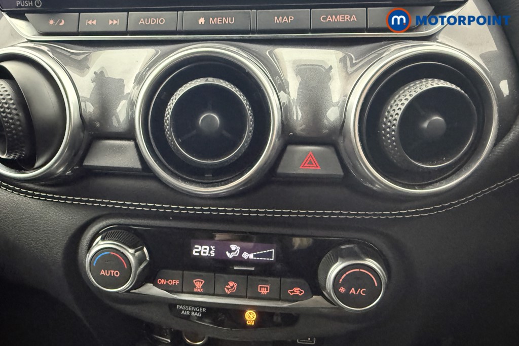 Nissan Juke N-Connecta Automatic Petrol SUV - Stock Number (1609185) - 4th supplementary image