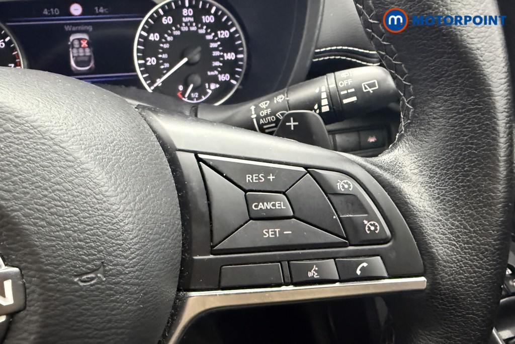 Nissan Juke N-Connecta Automatic Petrol SUV - Stock Number (1609185) - 8th supplementary image