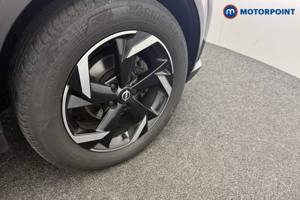 Nissan Juke N-Connecta Automatic Petrol SUV - Stock Number (1609185) - 20th supplementary image