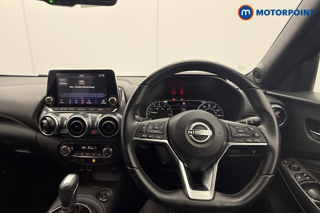 Nissan Juke N-Connecta Automatic Petrol SUV - Stock Number (1609185) - 1st supplementary image