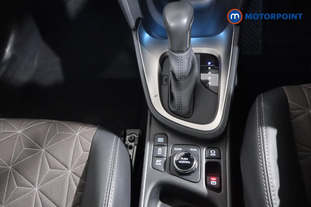 Toyota Yaris Cross Excel Automatic Petrol-Electric Hybrid Estate - Stock Number (1609195) - 3rd supplementary image